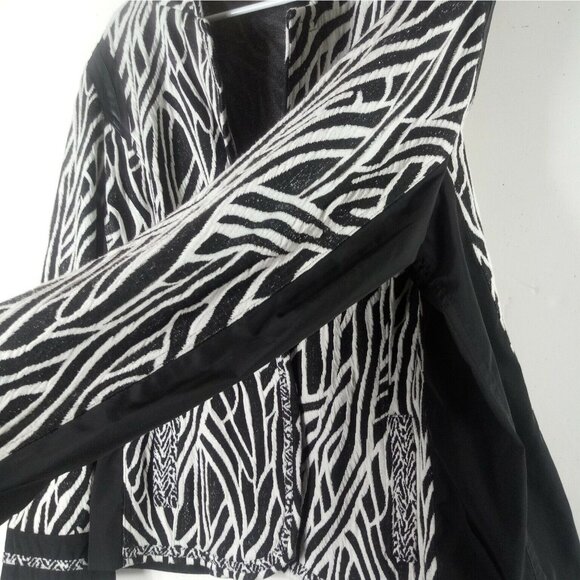 Chicos Jacket Womens L 3 Zebra Print Art to Wear Black White Textured Blazer - Picture 6 of 11